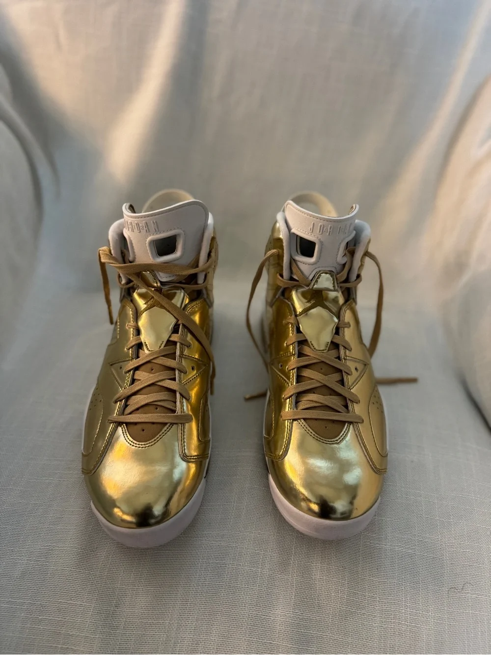 Air Jordan 6 – “Pinnacle Gold”